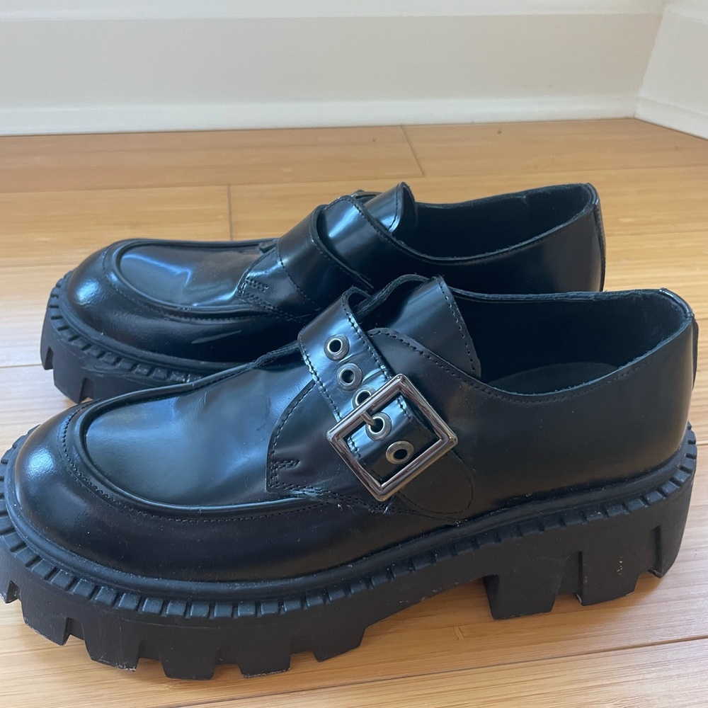 Steve Madden Black Loafers